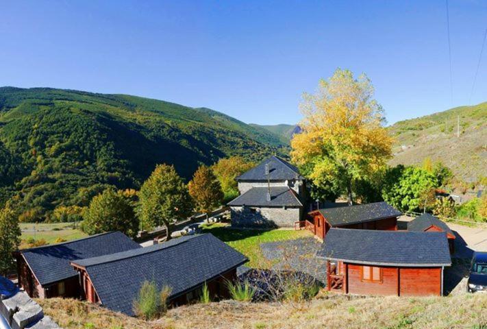 Albergue Valle De Fornela Peranzanes Exterior foto